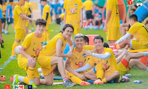 Trò cưng báo tin vui cho HLV Philippe Troussier
