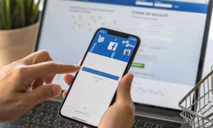 Tuyệt đối không nên làm điều này khi Facebook bị sập, cố gắng thử chỉ sớm bị khóa tài khoản
