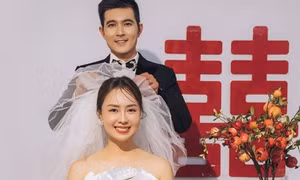 Hồng Diễm, Quang Sự tung ảnh cưới, hé lộ vai diễn ở Trạm cứu hộ trái tim