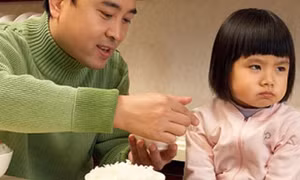 Trẻ có 5 dấu hiệu chứng tỏ được nuông chiều quá mức