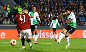 Liverpool đại thắng trước khi đấu Man City