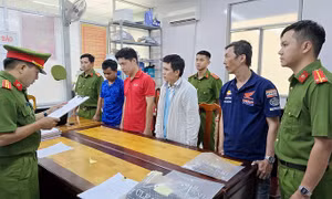 Bắt nhiều nhân viên công ty giao hàng nhanh
