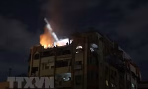 Isarel tấn công vị trí quân sự của Hamas tại Dải Gaza