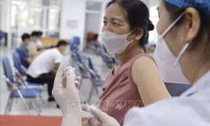 Chuẩn bị cho việc công bố hết dịch COVID-19 nhưng vẫn không được chủ quan