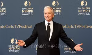 Tài tử Michael Douglas nhận Cành cọ Vàng danh dự tại LHP Cannes 2023