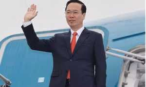 Chủ tịch nước Võ Văn Thưởng lên đường tham dự Lễ đăng quang của Nhà vua Anh Charles III