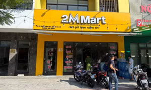 Truy tìm nhóm đối tượng bịt mặt đập vỡ cửa kính siêu thị trộm két tiền