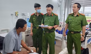 Kẻ côn đồ hung hãn chém trung tá công an và 2 bảo vệ dân phố tại chợ