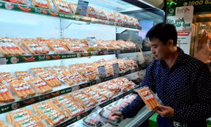 Chăn nuôi trong nước điêu đứng vì thịt ngoại ồ ạt tràn vào Việt Nam