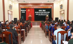 Khai mạc bồi dưỡng kiến thức QPAN cho già làng, trưởng họ tộc tại huyện Bình Liêu
