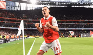 Xhaka phá vỡ im lặng về tin đồn rời Arsenal