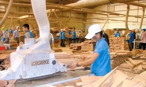 Doanh nghiệp gỗ chật vật tìm đơn hàng