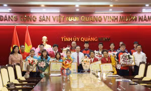 Gặp mặt, tuyên dương HLV, VĐV đạt thành tích tại SEA Games 32