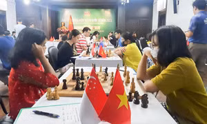 Nguyễn Lê Cẩm Hiền gây ấn tượng tại Giải giao hữu cờ vua Việt Nam - Singapore