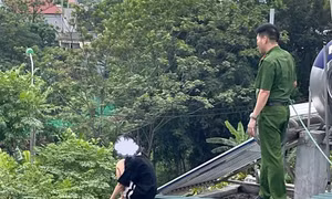Trưởng công an xã giải cứu cô gái định tự tử ở Vĩnh Phúc