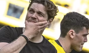 HLV Dortmund đau đớn vì mất chức vô địch Bundesliga
