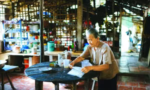 Nhân Ngày của mẹ: Nghìn năm nữa, tôi vẫn là đứa trẻ (*)