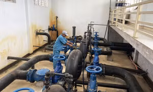 "Tăng cường vận động các hộ dân đấu nối, sử dụng các công trình nước sạch"