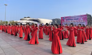 Hội LHPN TP Hạ Long: Điển hình tiêu biểu học và làm theo Bác