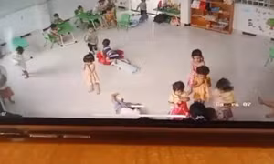 Cô giáo tát bé trai 31 cái trong bữa ăn