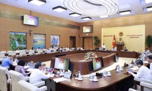 Kiên trì thực hiện mục tiêu ổn định kinh tế vĩ mô, kiểm soát lạm phát