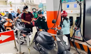 Giá xăng giảm sốc 2 phiên, liên minh chủ cây xăng gửi đơn lên Thủ tướng