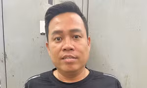 Bắt giam 3 người liên tục tạt sơn để đòi nợ thuê ở TP.HCM