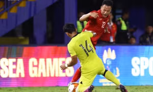Loại U22 Malaysia, U22 Việt Nam vào bán kết SEA Games 32
