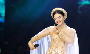 Phạm Phương Thảo gây ấn tượng trong "Con đường âm nhạc"