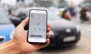 Xe hợp đồng điện tử dưới 9 chỗ sẽ gộp vào loại hình taxi