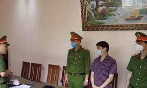 Bắt Phó Giám đốc công ty khai thác khoáng sản trái phép