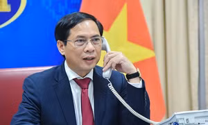 Bộ trưởng Bùi Thanh Sơn điện đàm với Bộ trưởng Ngoại giao Trung Quốc