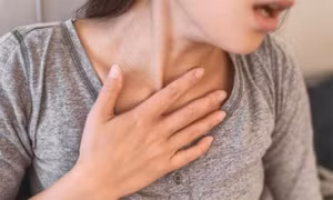 Dấu hiệu có cục máu đông trong phổi sau khi nhiễm Covid-19