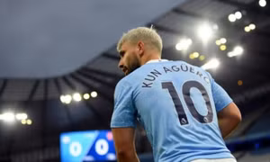 Aguero úp mở khả năng tái xuất sân cỏ