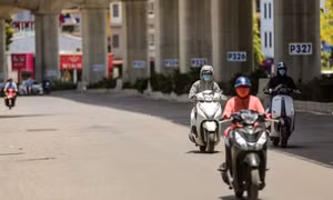 Các khu vực trên cả nước ngày nắng nóng, đêm có mưa rào và dông