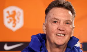 Louis van Gaal đánh bại ung thư ở tuổi 70