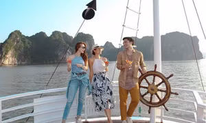 Khám phá vẻ đẹp của kỳ quan thiên nhiên thế giới Vịnh Hạ Long