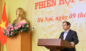 Quyết tâm cao nhất hoàn thành tiêm chủng cho trẻ em trong quý II, xây dựng kịch bản ứng phó biến chủng mới nguy hiểm hơn