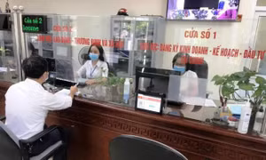 Công chức bị kỷ luật đảng, đánh giá xếp loại cuối năm thế nào?