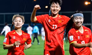 Hai siêu phẩm đá phạt giúp Việt Nam vào tứ kết Giải U17 nữ châu Á 2026