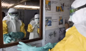 WHO cảnh báo khẩn cấp vì bùng dịch Ebola: Bộ Y tế khuyến cáo gì?