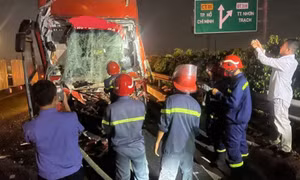 Tai nạn trên cao tốc TPHCM - Long Thành khiến tài xế tử vong, ùn tắc kéo dài