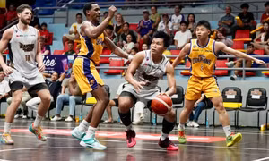 Nội binh tỏa sáng, Saigon Heat ngược dòng trước Nha Trang Dolphins