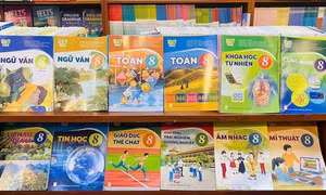 Bộ Giáo dục và Đào tạo đề xuất về hình thức thực hiện miễn phí sách giáo khoa cho học sinh