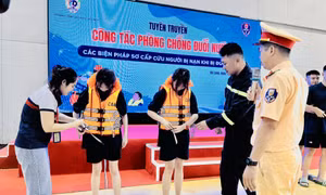 Hướng dẫn kỹ năng phòng chống đuối nước dịp hè