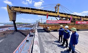 Đảm bảo cung ứng đủ than cho sản xuất điện trong mùa nắng nóng