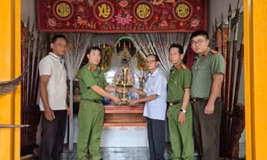 Bắt kẻ đột nhập Miếu Bà Chúa Xứ trộm đồ thờ cúng và dây chuyền vàng