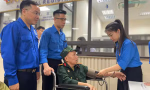 Thắp sáng khát vọng cống hiến của tuổi trẻ