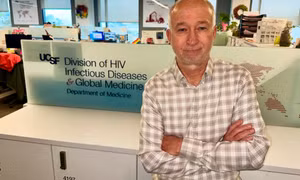 Liệu pháp CAR-T mở ra hy vọng mới trong điều trị HIV