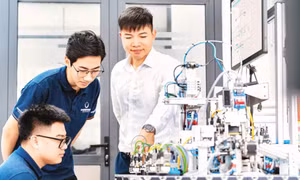 Xây dựng nguồn nhân lực khoa học, công nghệ xứng tầm